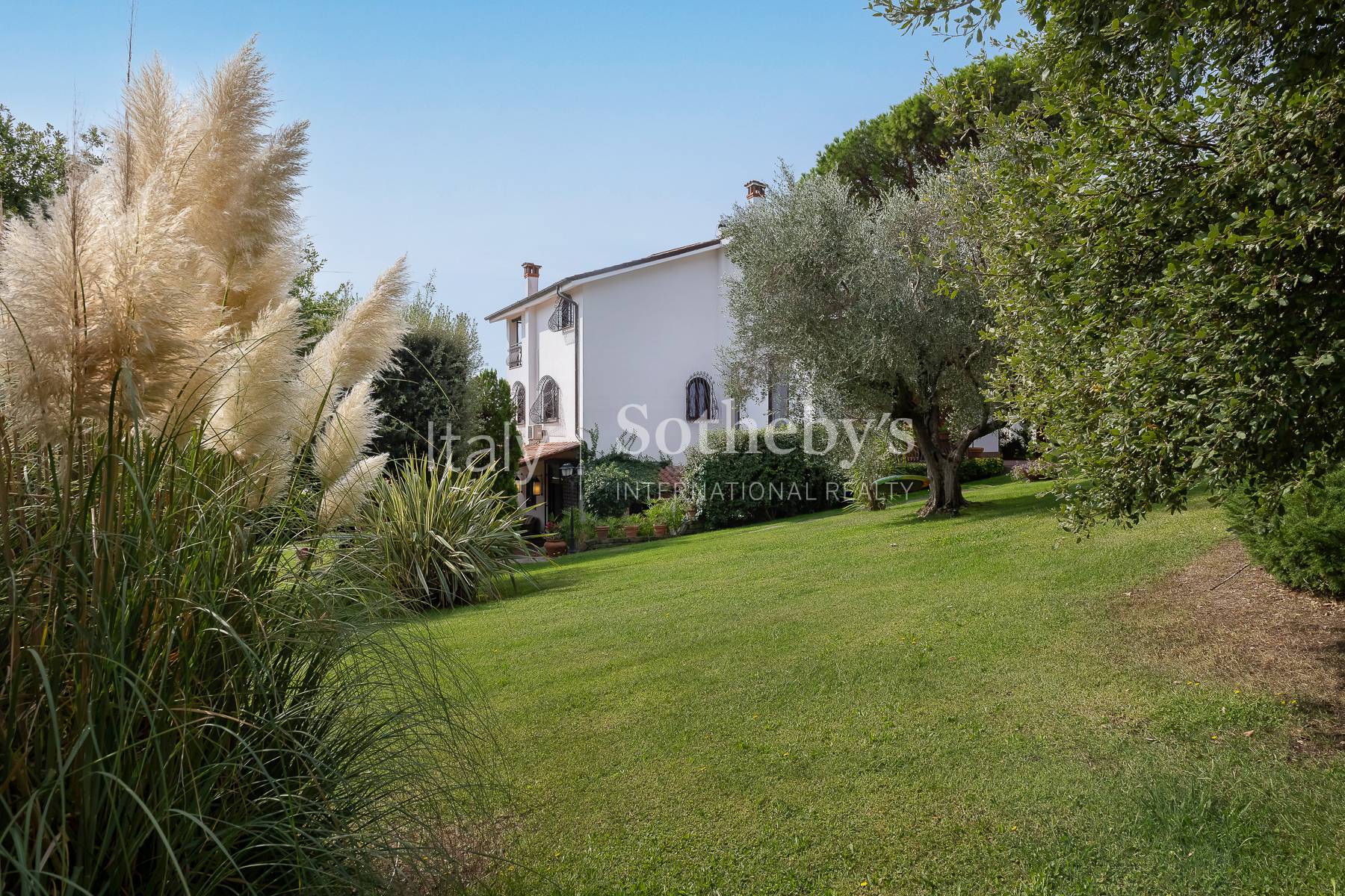  Elegant Villa with Private Park in Trevignano Romano - 物件實景