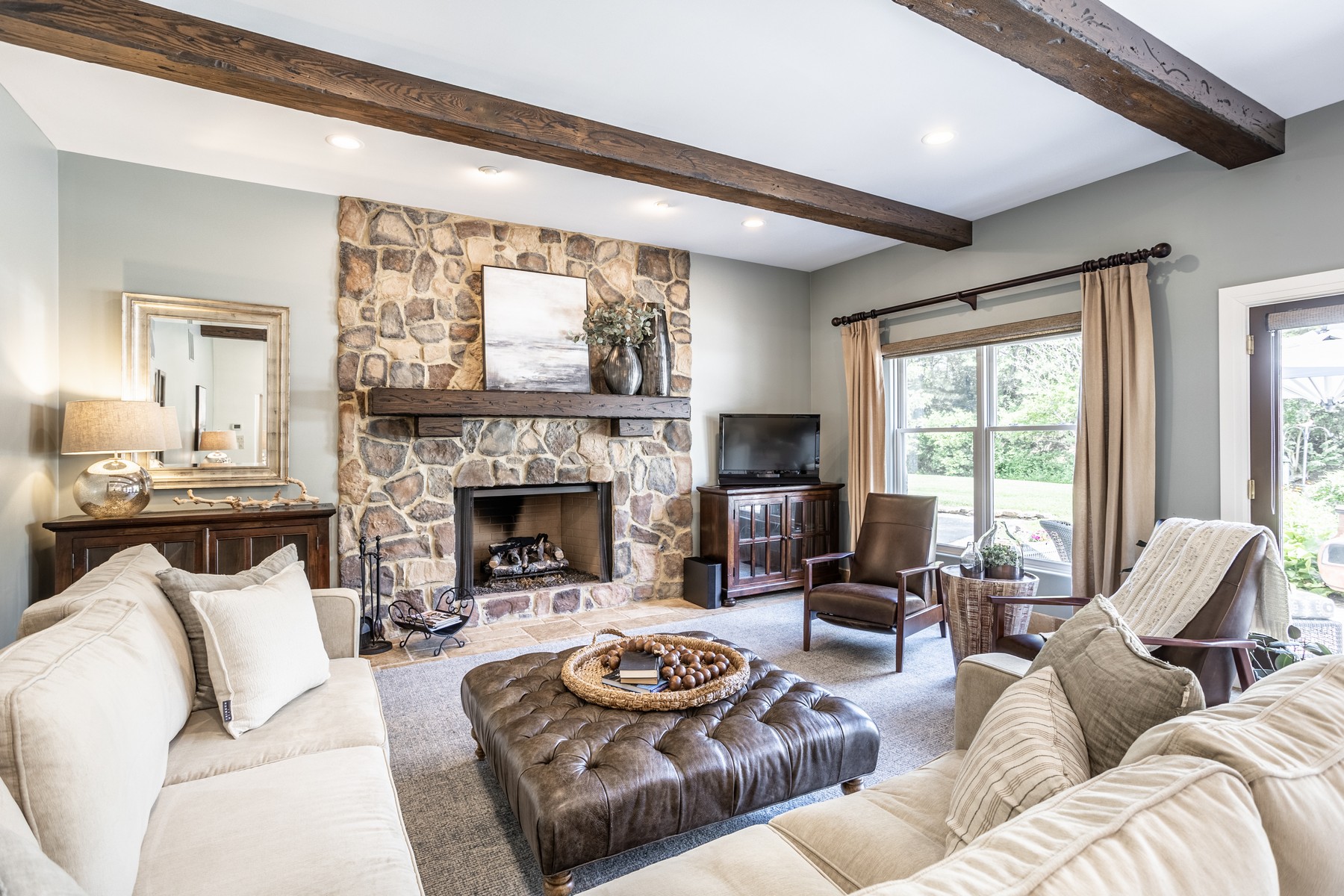  Rare Opportunity to Own a Stunning Home with Acreage in West Carmel - 物件實景