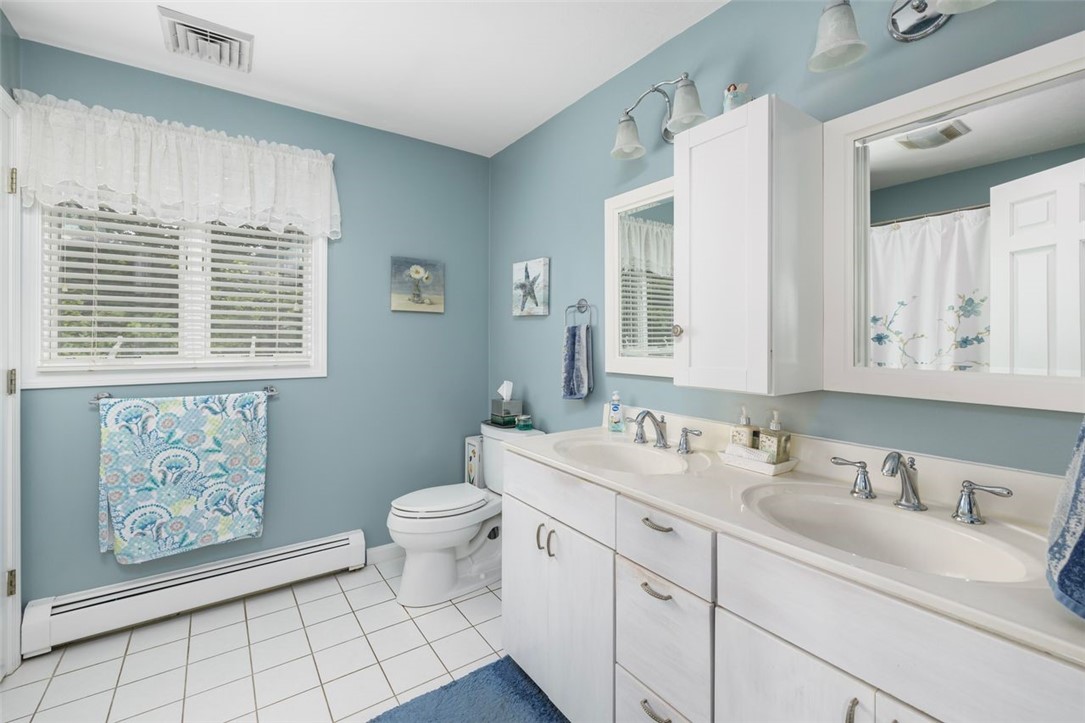 Richmond, Rhode Island, 02892, United States, 3 Bedrooms Bedrooms, ,4 BathroomsBathrooms,Residential,For Sale,1927379
