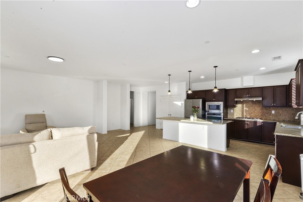 Menifee, California, 92584, United States, 3 Bedrooms Bedrooms, ,3 BathroomsBathrooms,Residential,For Sale,1987755