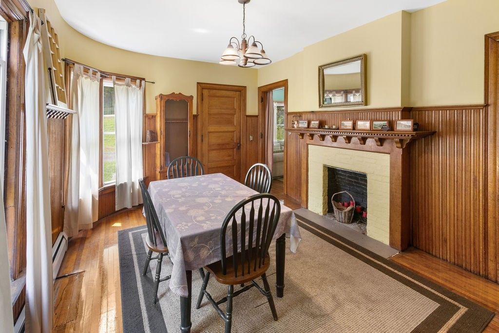 Stamford, New York, 13786, United States, 5 Bedrooms Bedrooms, ,2 BathroomsBathrooms,Residential,For Sale,1925554