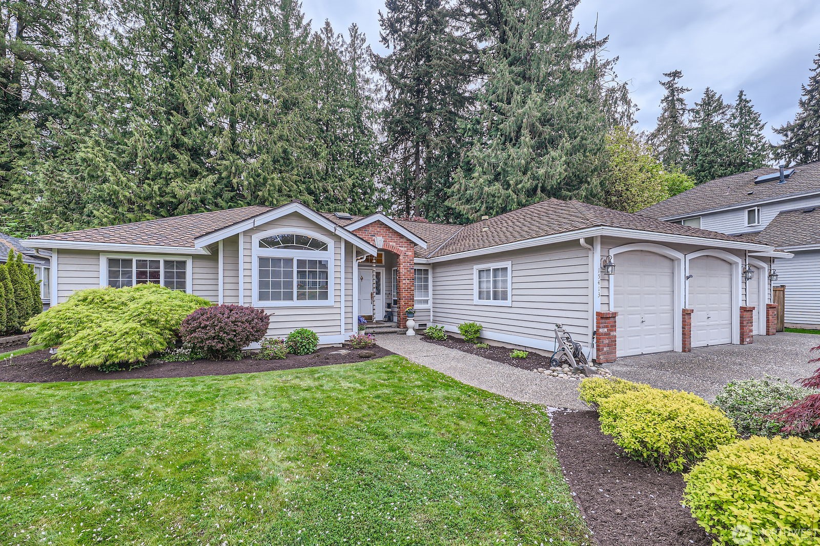 Mill Creek, Washington, 98012, United States, 3 Bedrooms Bedrooms, ,3 BathroomsBathrooms,Residential,For Sale,1792032