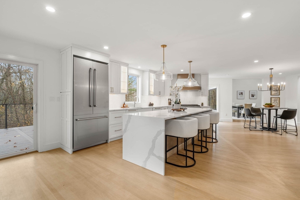 Weston, Massachusetts, 02493, United States, 4 Bedrooms Bedrooms, ,5 BathroomsBathrooms,Residential,For Sale,1989089