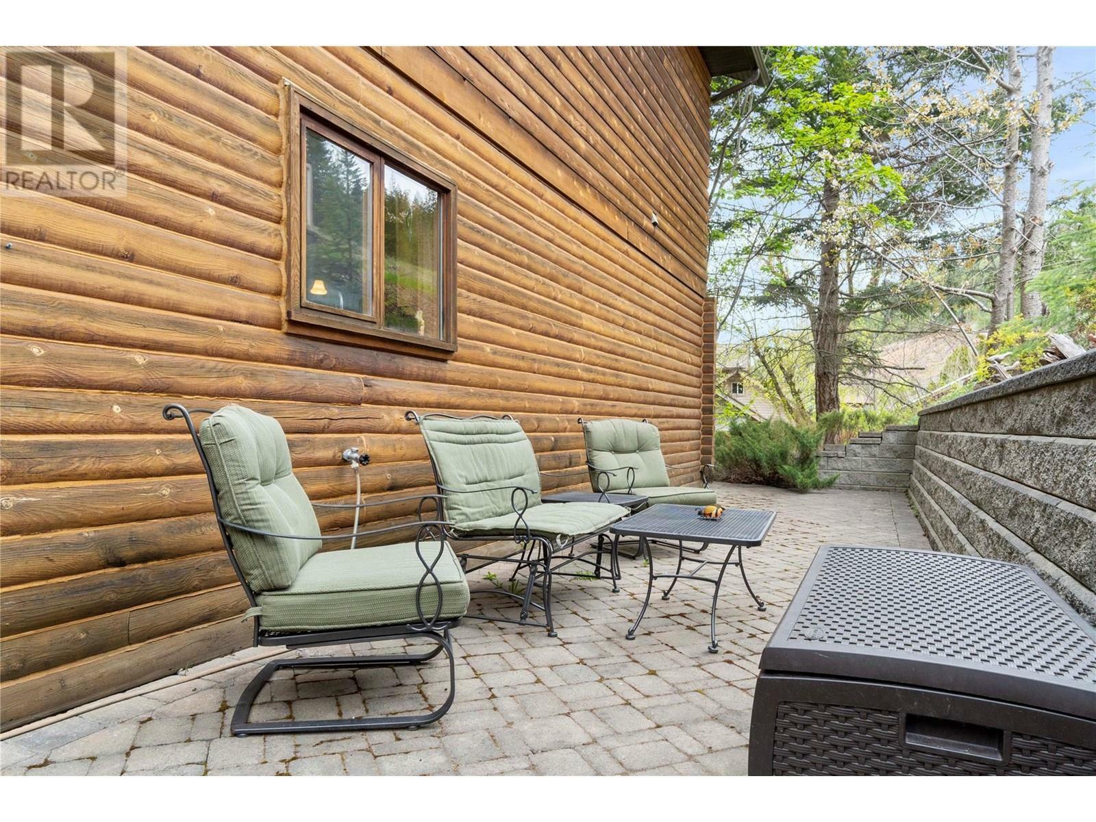 SICAMOUS, British Columbia, V0E 2V0, CA, 4 Bedrooms Bedrooms, ,3 BathroomsBathrooms,Residential,For Sale,1837612