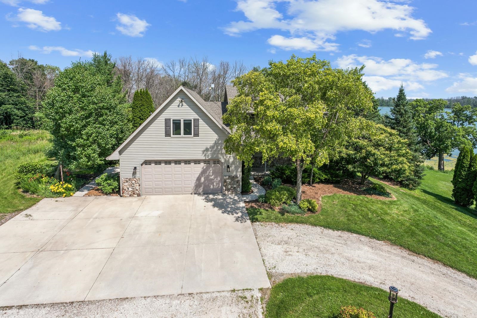 BRILLION, Wisconsin, 54110, United States, 4 Bedrooms Bedrooms, ,4 BathroomsBathrooms,Residential,For Sale,1911186