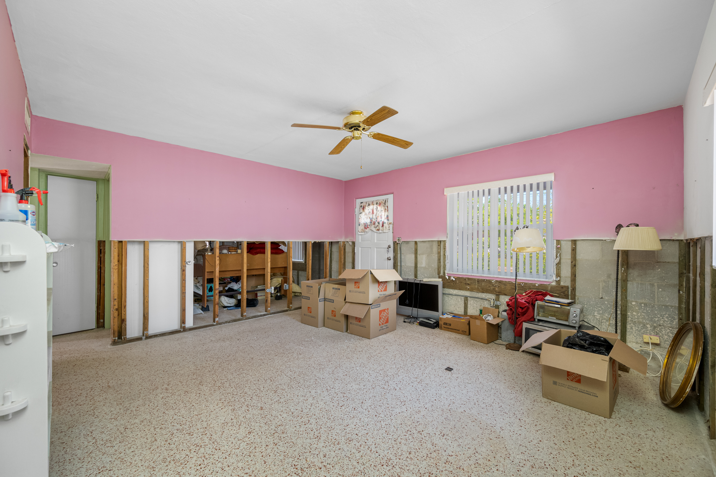 St Petersburg, Florida, 33701, United States, 2 Bedrooms Bedrooms, ,1 BathroomBathrooms,Residential,For Sale,1862109