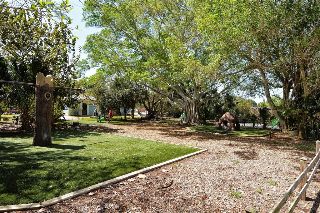 Bradenton, Florida, 34209, United States, 4 Bedrooms Bedrooms, ,2 BathroomsBathrooms,Residential,For Sale,1917676