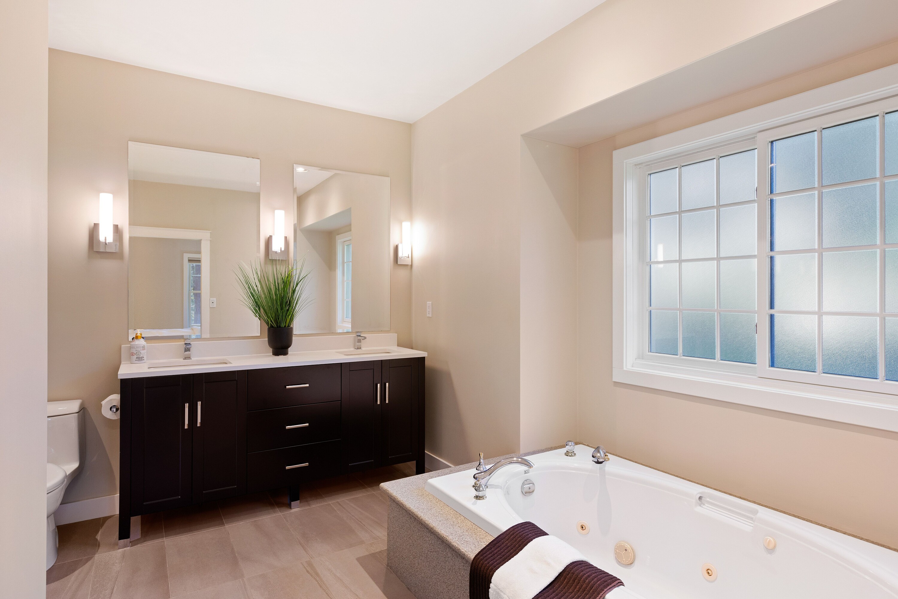  Idyllic Estate Residence - 物件實景