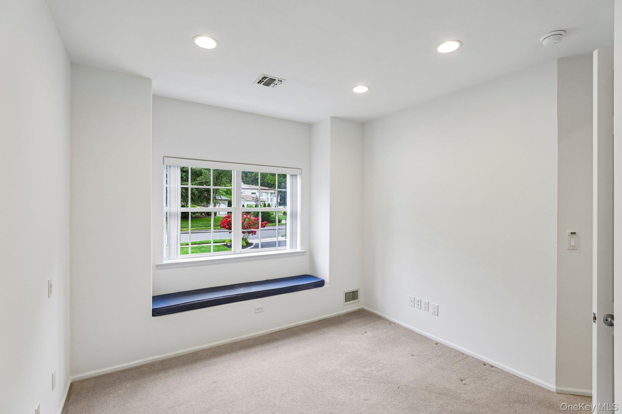 75 Arbor Field Way, Lake Grove, NY, 11755 - 物件實景