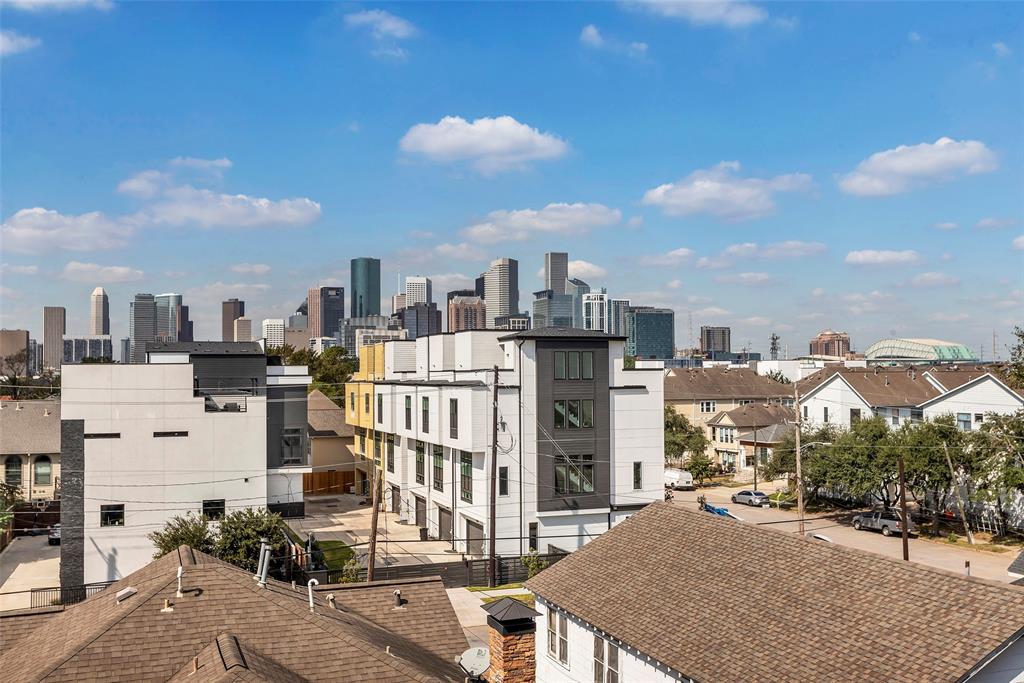 Houston, Texas, 77003, United States, 3 Bedrooms Bedrooms, ,4 BathroomsBathrooms,Residential,For Sale,1793835