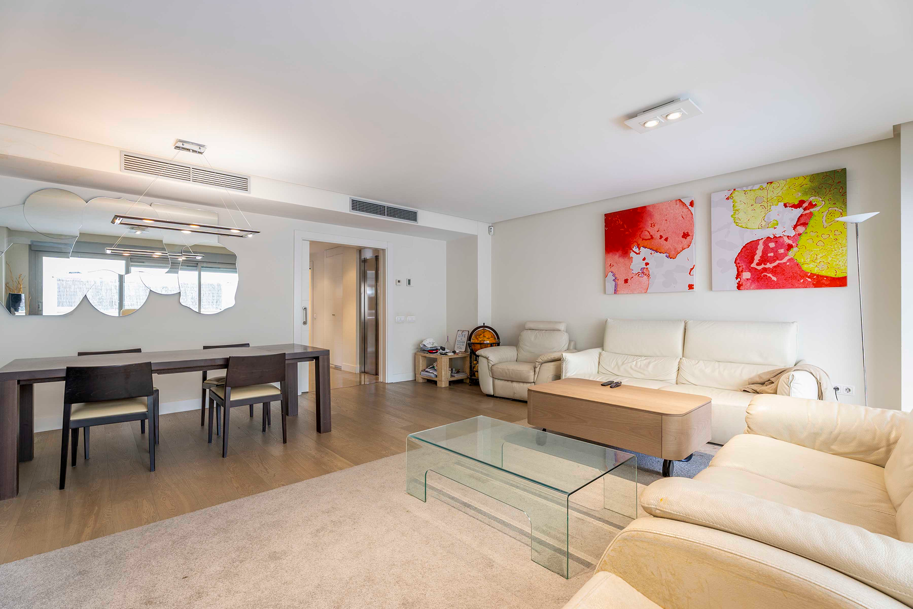  Semi-detached house with garden, elevator & pool in a private complex - 物件實景