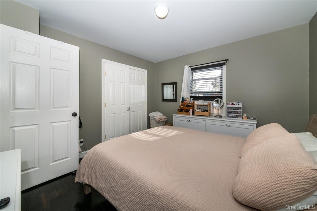 New Rochelle, New York, 10801, United States, 2 Bedrooms Bedrooms, ,1 BathroomBathrooms,Residential,For Sale,1989892