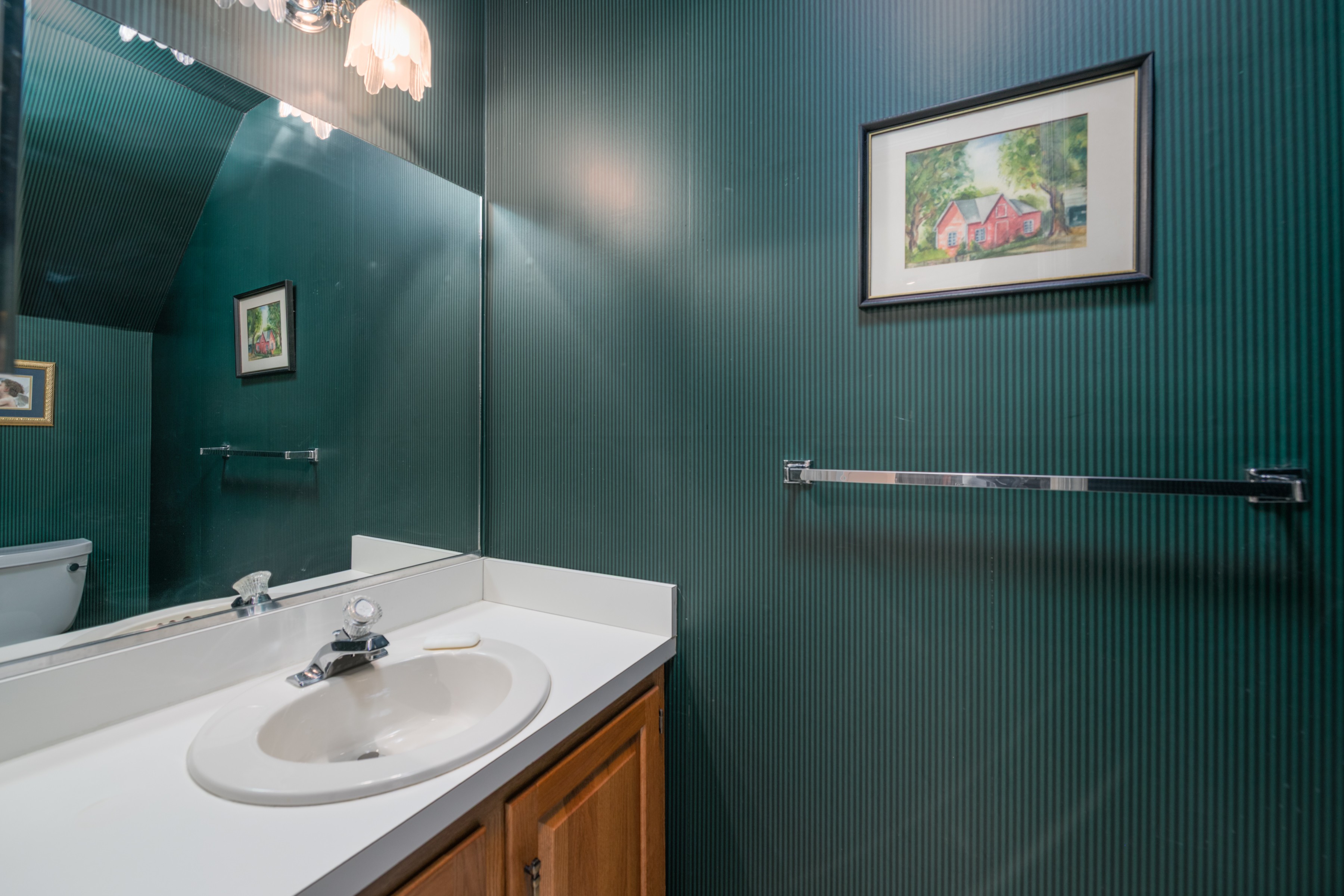  3-bedroom, 2.5-bath townhome in Little Silver - 物件實景
