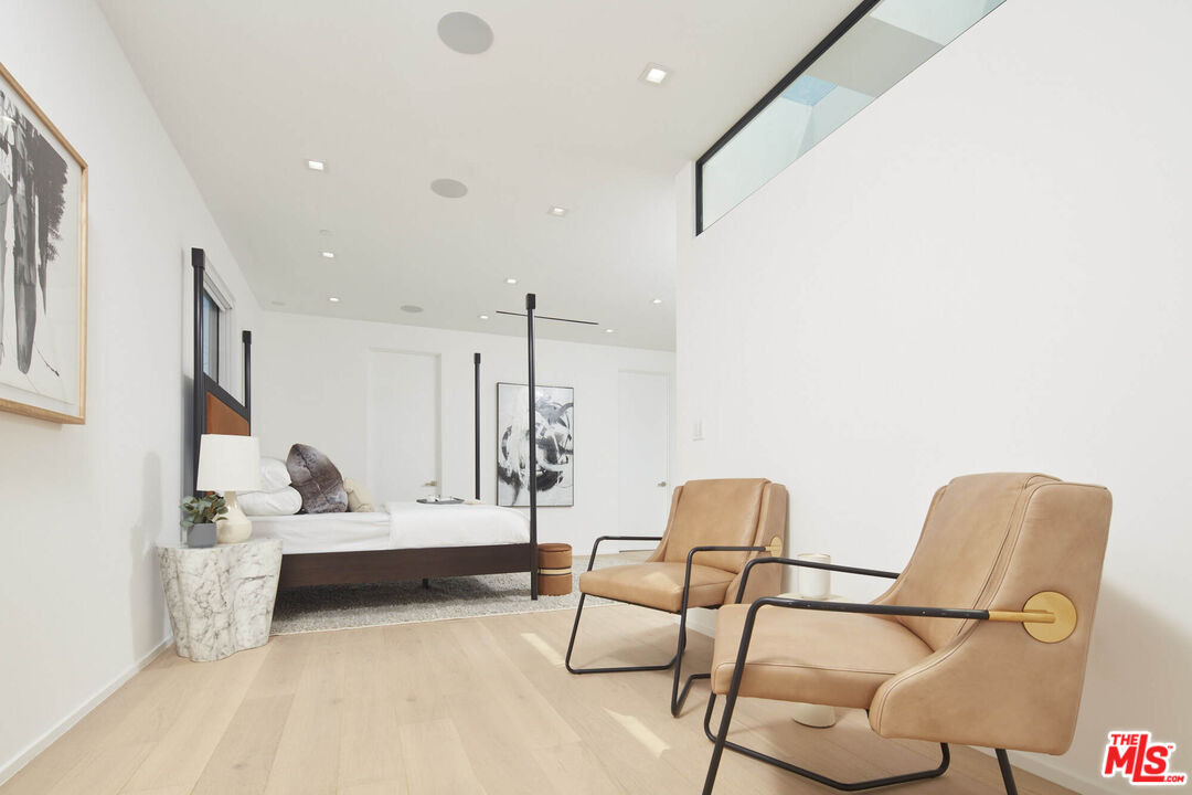 Culver City, California, 90230, United States, 4 Bedrooms Bedrooms, ,7 BathroomsBathrooms,Residential,For Sale,1804248