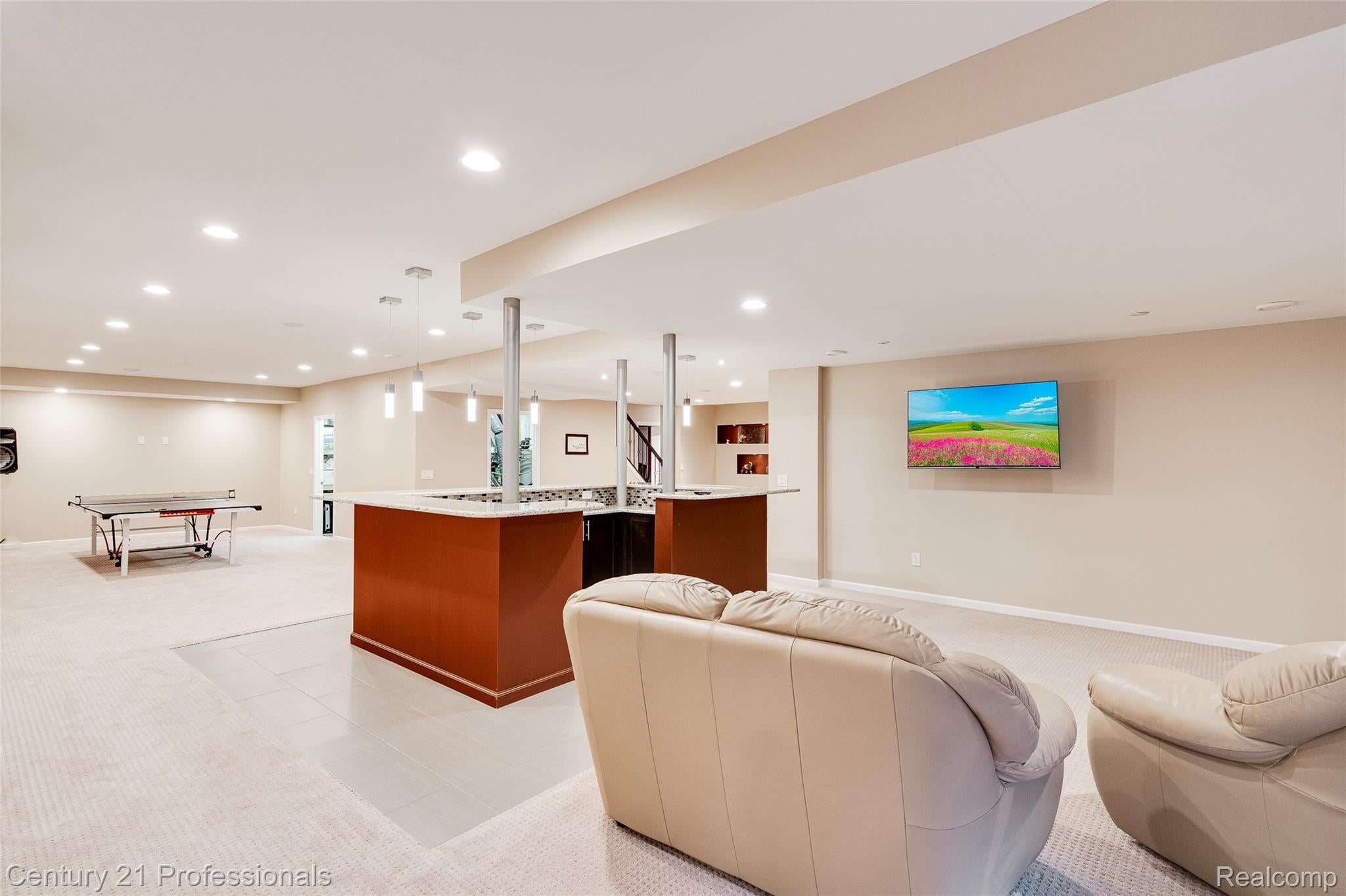 Novi, Michigan, 48374, United States, 4 Bedrooms Bedrooms, ,5 BathroomsBathrooms,Residential,For Sale,1904445
