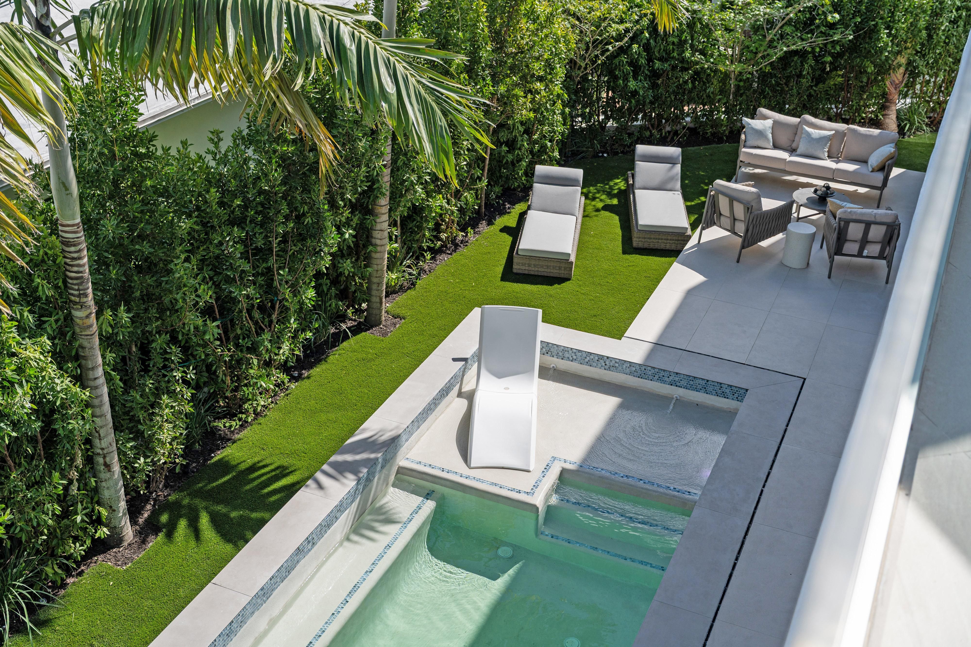  1045 W 47th Ct, Miami Beach, FL, 33140 - 物件實景