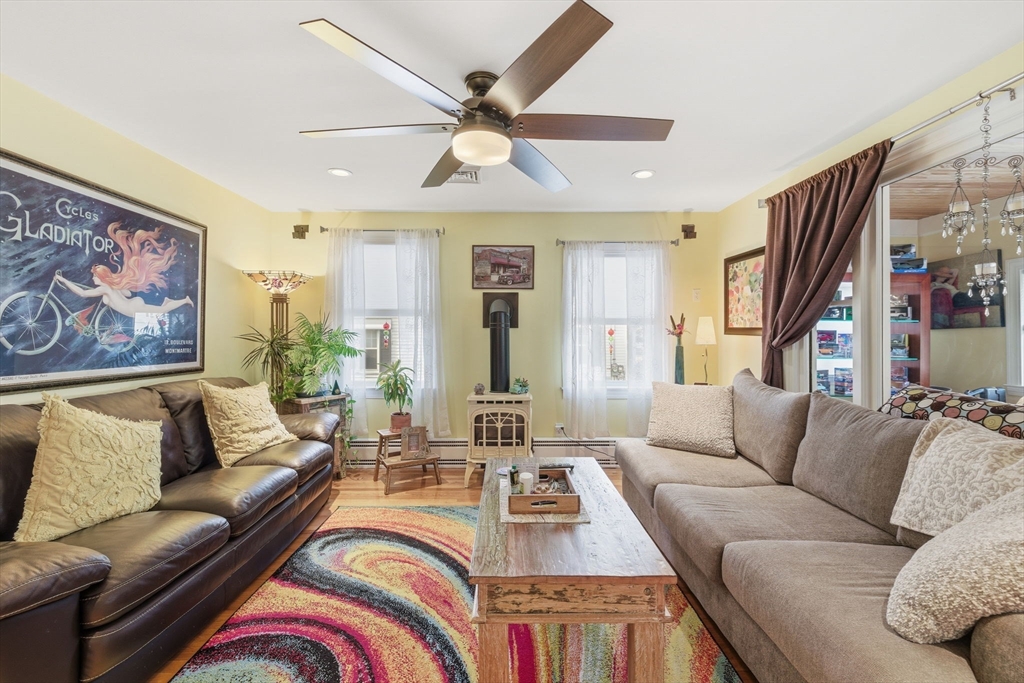 Lawrence, Massachusetts, 01843, United States, 3 Bedrooms Bedrooms, ,1 BathroomBathrooms,Residential,For Sale,1974061