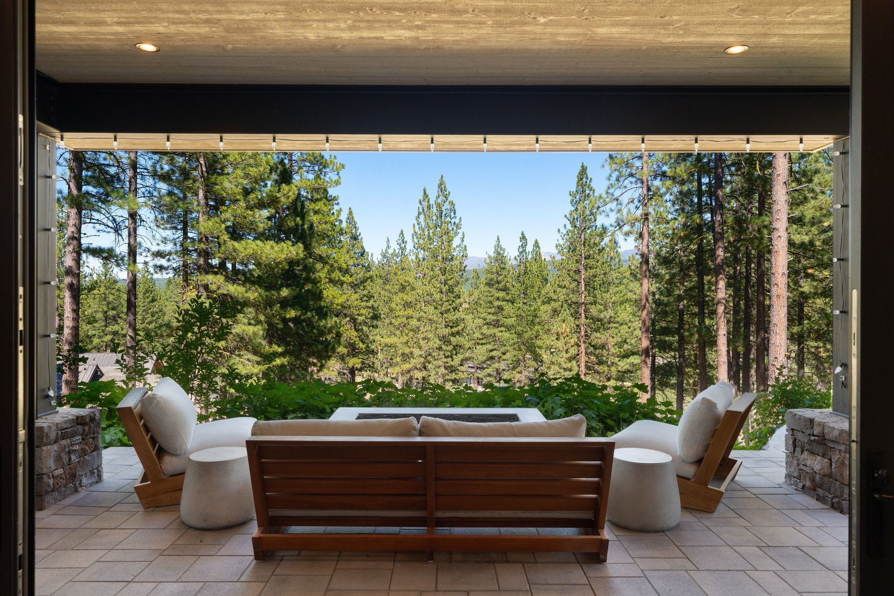  Turnkey Mountain Luxury with Designer Upgrades & Mountain Views - 物件實景
