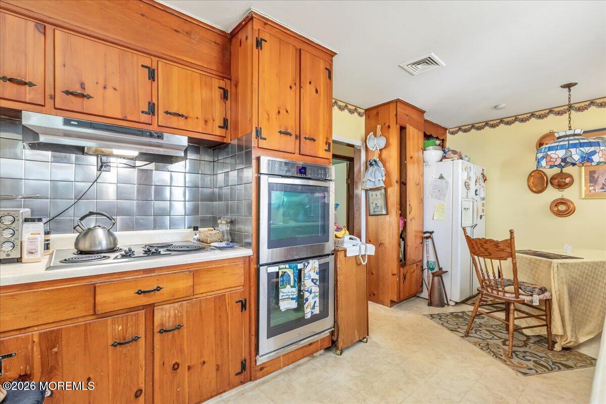 Aberdeen, New Jersey, 07747, United States, 3 Bedrooms Bedrooms, ,2 BathroomsBathrooms,Residential,For Sale,2038481