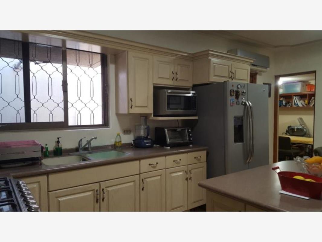 RIO BALSAS, Torreón, Coahuila de Zaragoza, 27010, Mexico, 3 Bedrooms Bedrooms, ,3 BathroomsBathrooms,Residential,For Sale,RIO BALSAS,1337683
