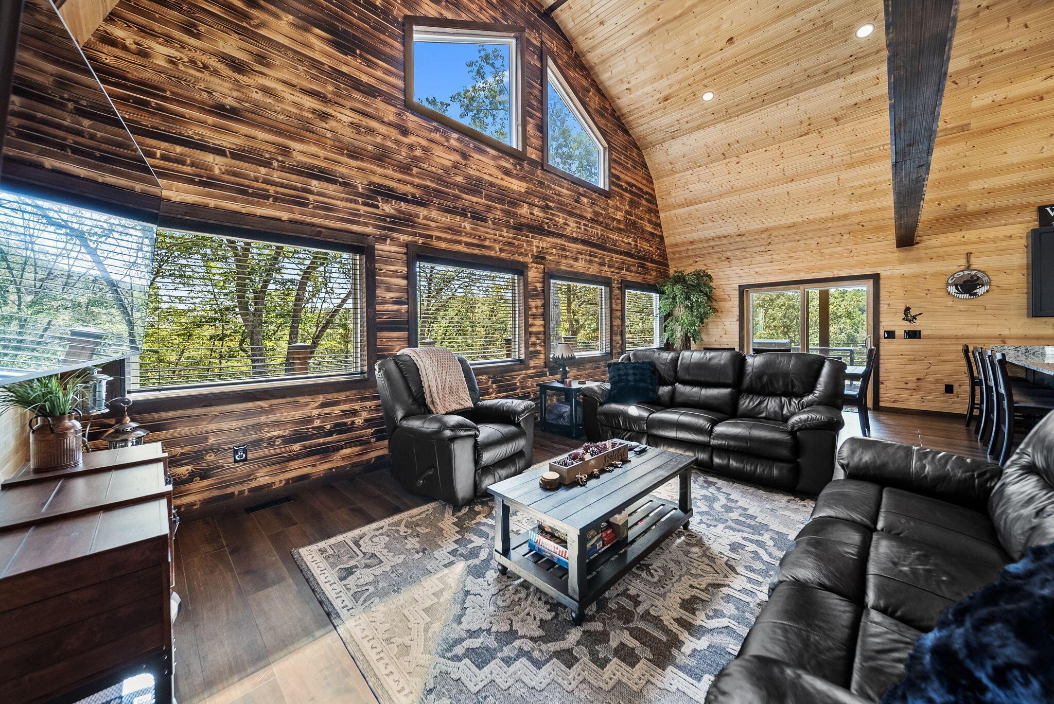 Rockbridge, Ohio, 43149, United States, 4 Bedrooms Bedrooms, ,3 BathroomsBathrooms,Residential,For Sale,1947972