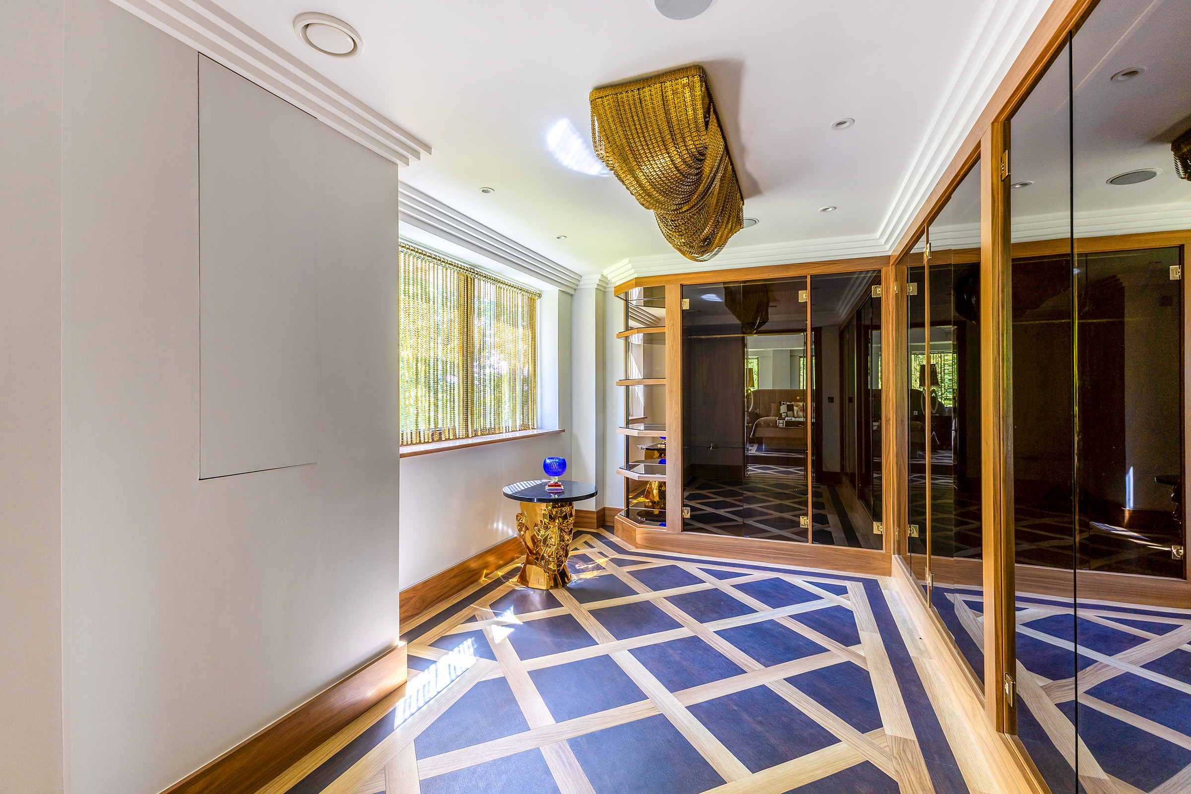  Penthouse residence with extensive terraces in a landmark gated estate - 物件實景