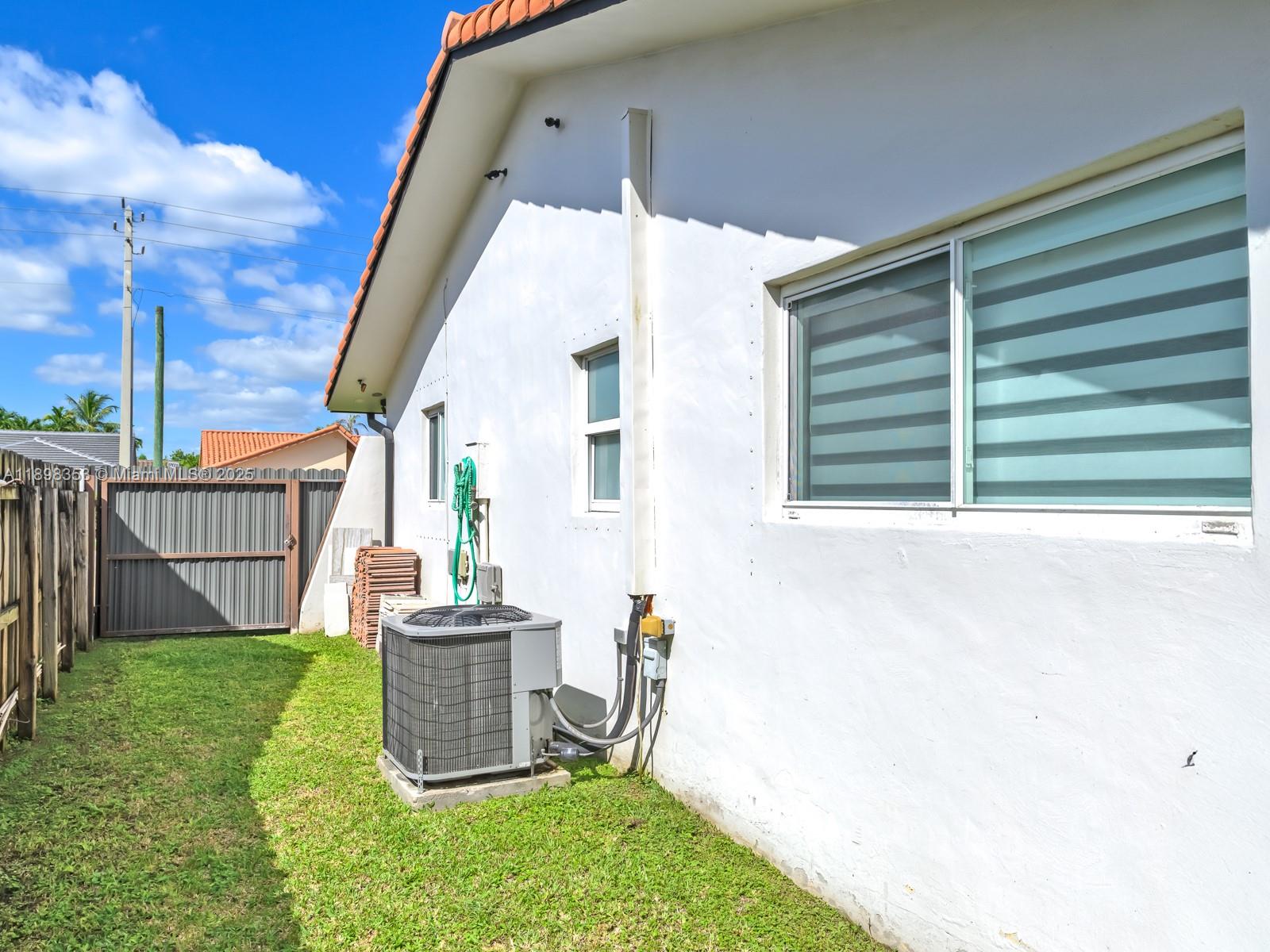 Miami, Florida, 33175, United States, 4 Bedrooms Bedrooms, ,2 BathroomsBathrooms,Residential,For Sale,1979447