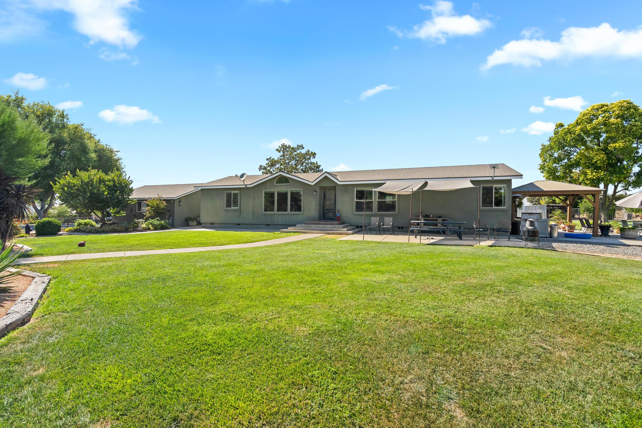 Terra Bella, California, 93270, United States, 3 Bedrooms Bedrooms, ,2 BathroomsBathrooms,Residential,For Sale,1981595