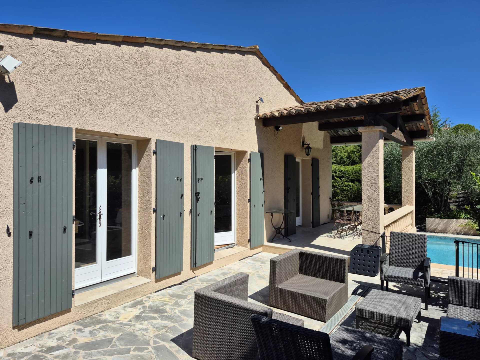 Mougins, Provence-Alpes-Côte d’Azur, 06250, FR, 3 Bedrooms Bedrooms, ,2 BathroomsBathrooms,Residential,For Sale,1995555