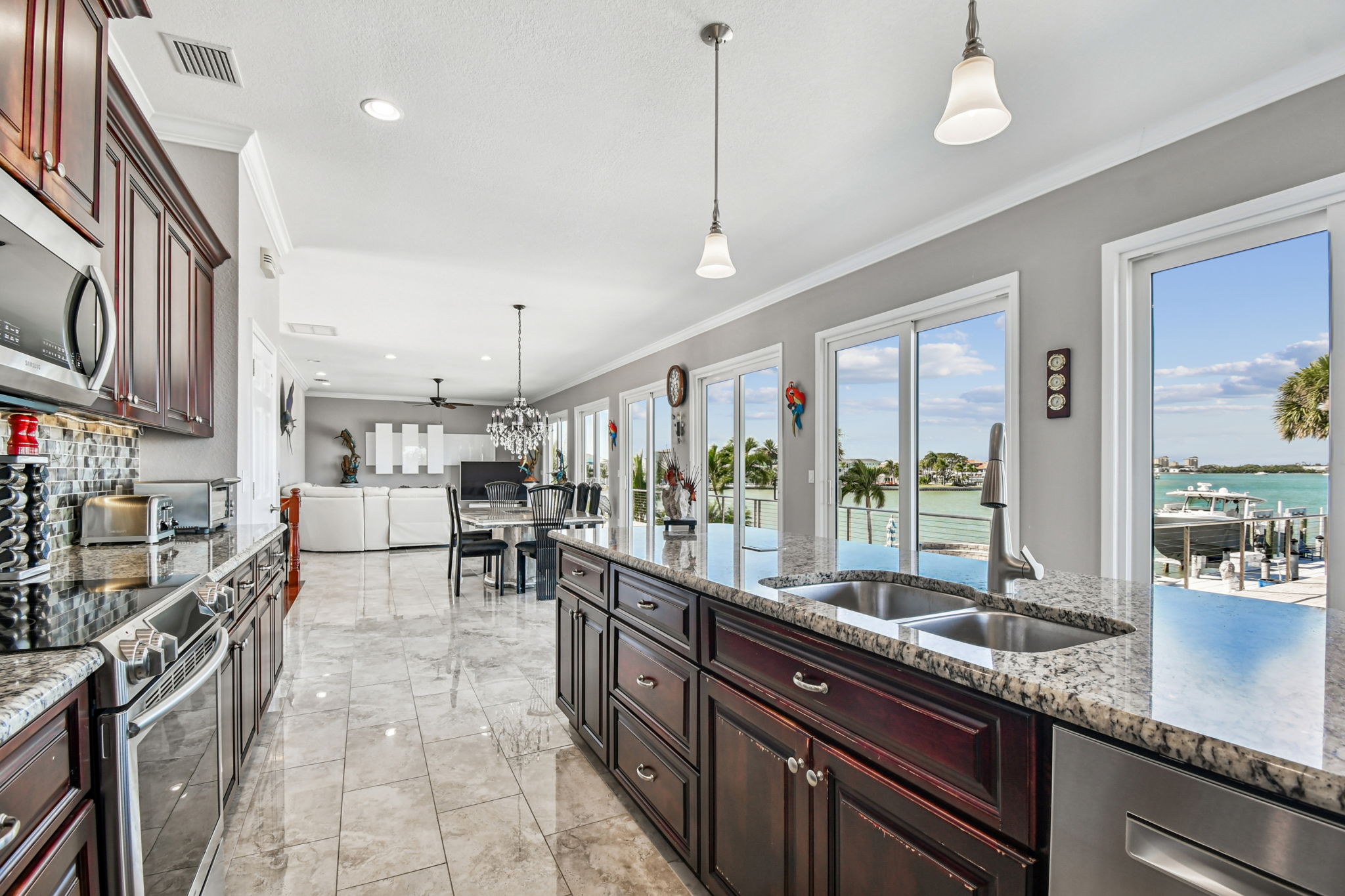 Madeira Beach, Florida, 33708, United States, 6 Bedrooms Bedrooms, ,6 BathroomsBathrooms,Residential,For Sale,1975666