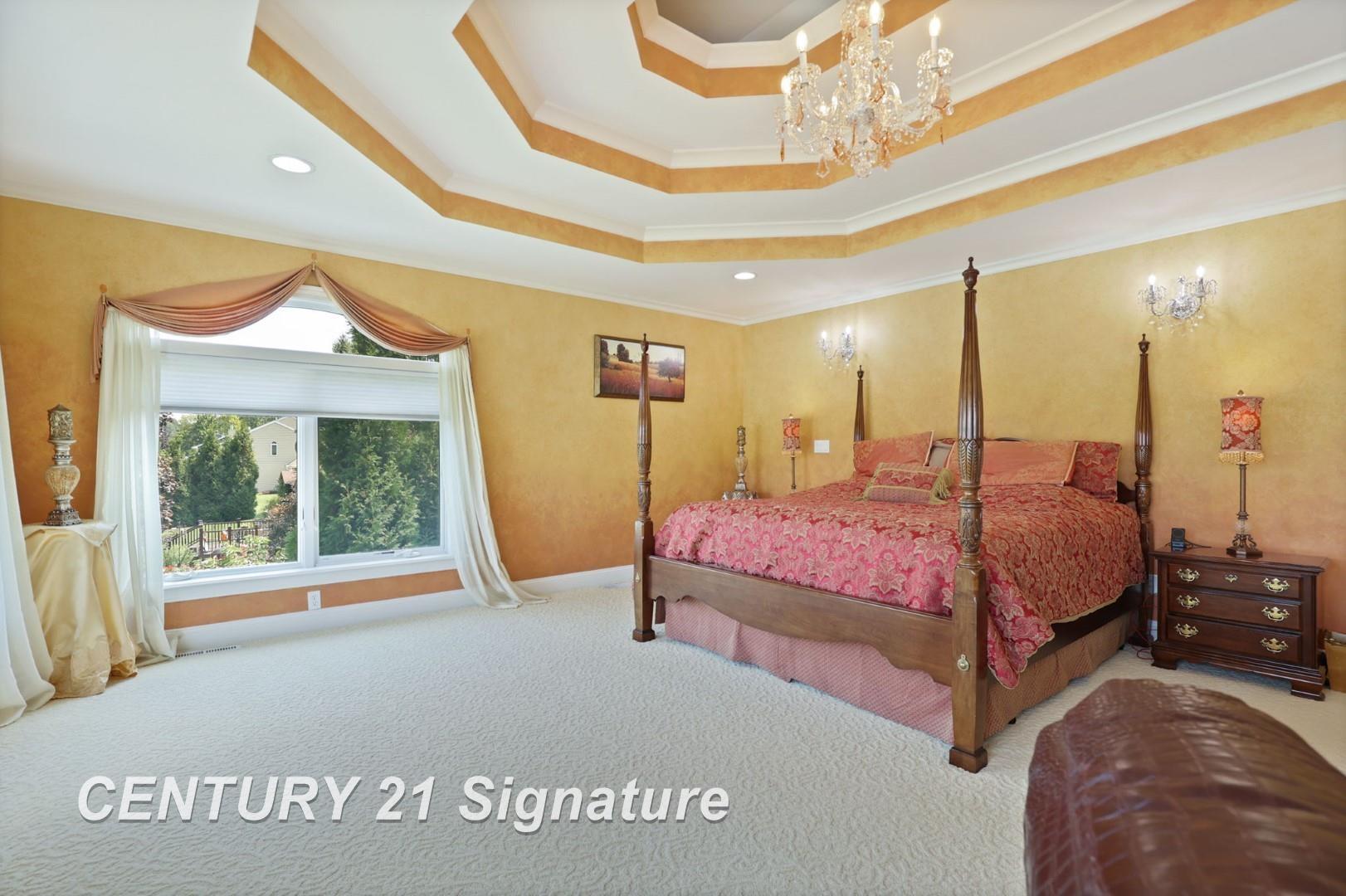 Saginaw, Michigan, 48609, United States, 4 Bedrooms Bedrooms, ,7 BathroomsBathrooms,Residential,For Sale,1980528