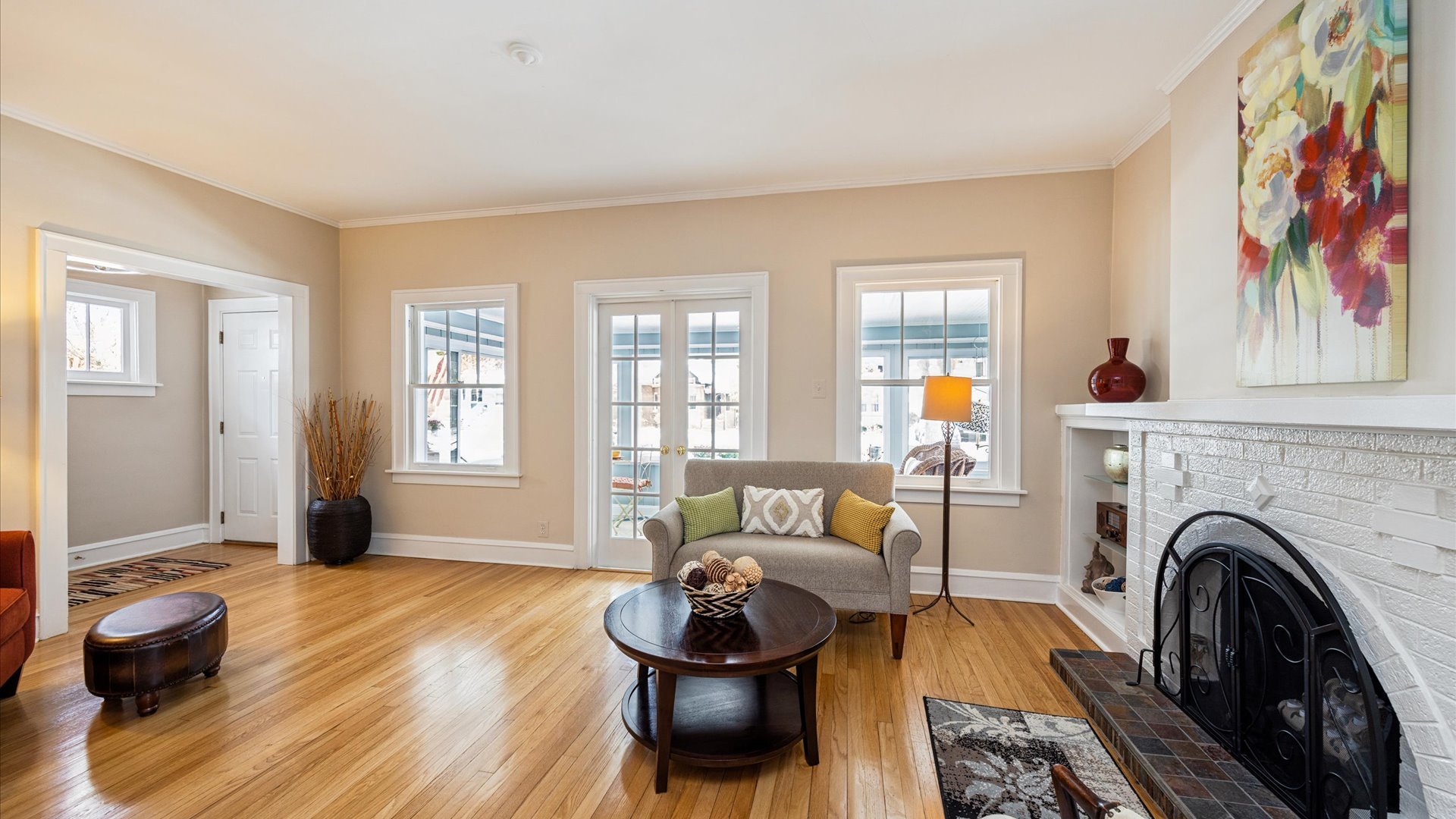 La Grange, Illinois, 60525, United States, 3 Bedrooms Bedrooms, ,3 BathroomsBathrooms,Residential,For Sale,1991059