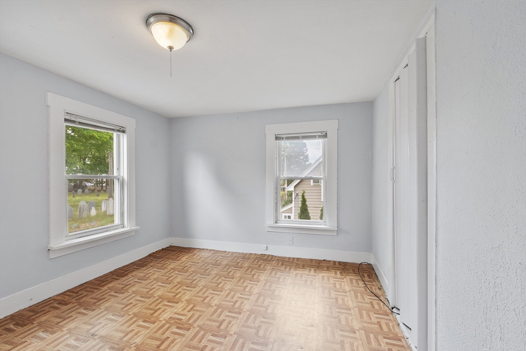 Stoneham, Massachusetts, 02180, United States, 4 Bedrooms Bedrooms, ,2 BathroomsBathrooms,Residential,For Sale,1898485