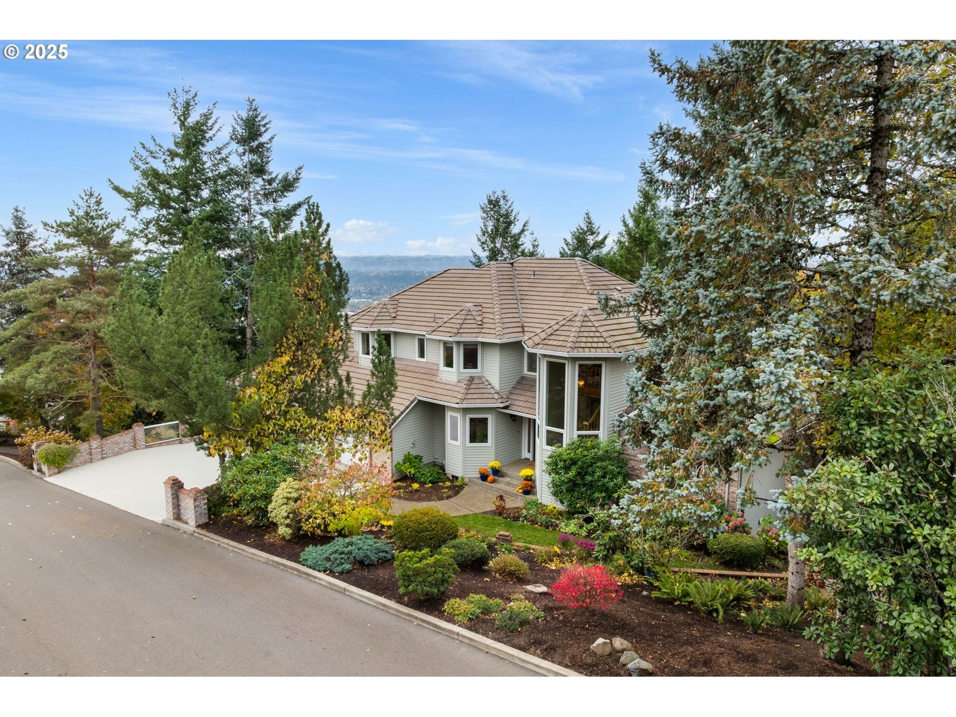 Happy Valley, Oregon, 97086, United States, 3 Bedrooms Bedrooms, ,4 BathroomsBathrooms,Residential,For Sale,1990937