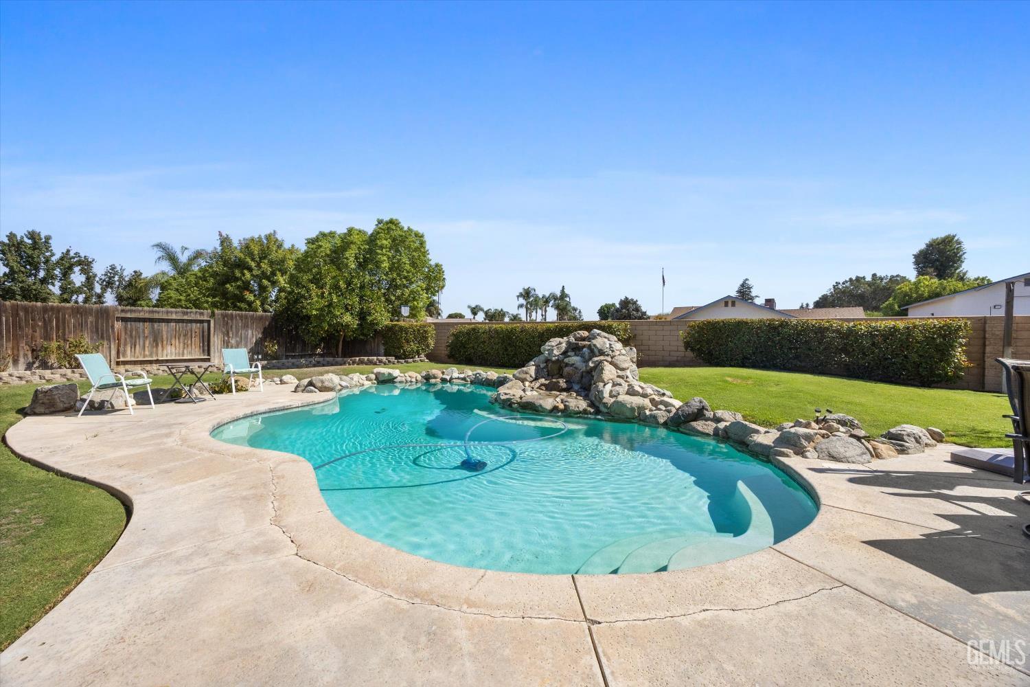 Bakersfield, California, 93308, United States, 4 Bedrooms Bedrooms, ,3 BathroomsBathrooms,Residential,For Sale,1989442