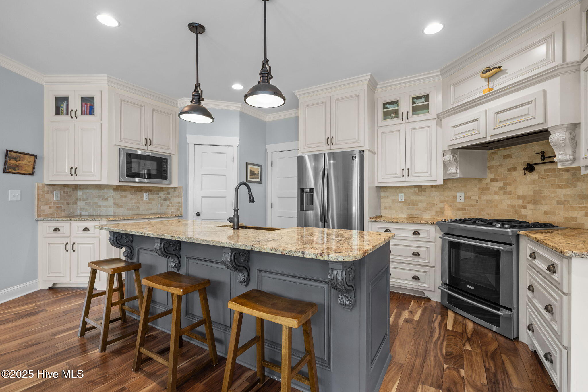 Morehead City, North Carolina, 28557, United States, 5 Bedrooms Bedrooms, ,4 BathroomsBathrooms,Residential,For Sale,1901415