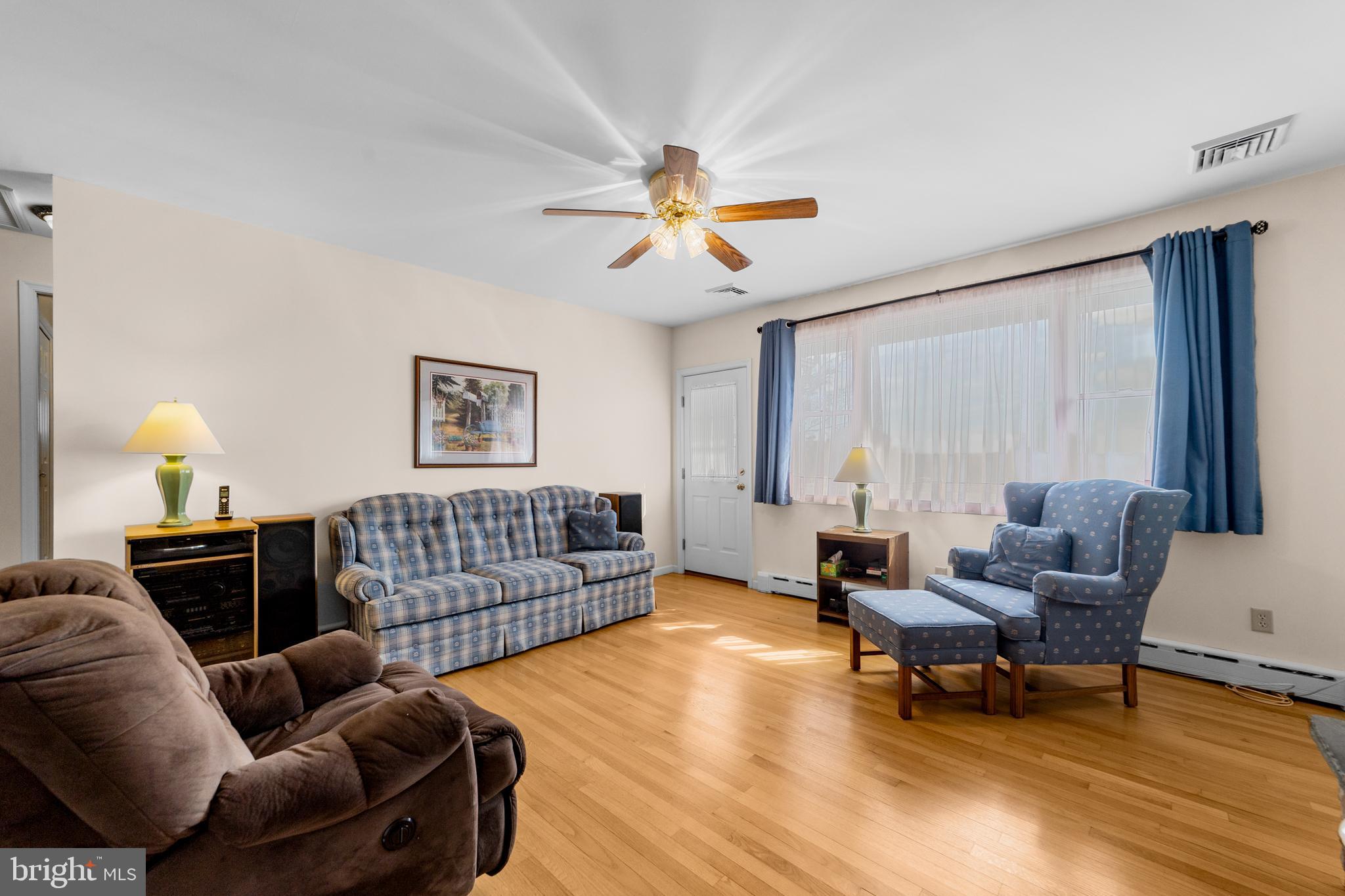 TELFORD, Pennsylvania, 18969, United States, 3 Bedrooms Bedrooms, ,2 BathroomsBathrooms,Residential,For Sale,1983098