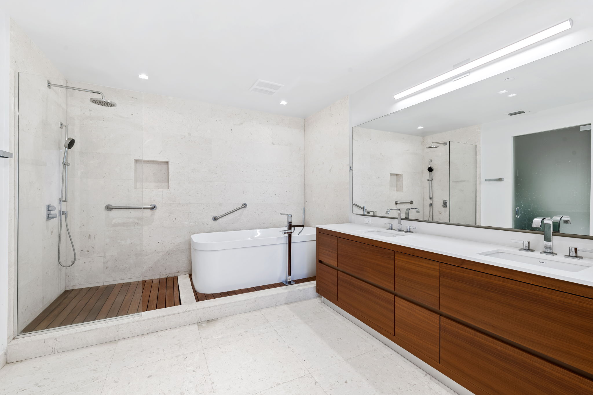 3581 E Glencoe Street, Miami, FL, 33133 - 物件實景