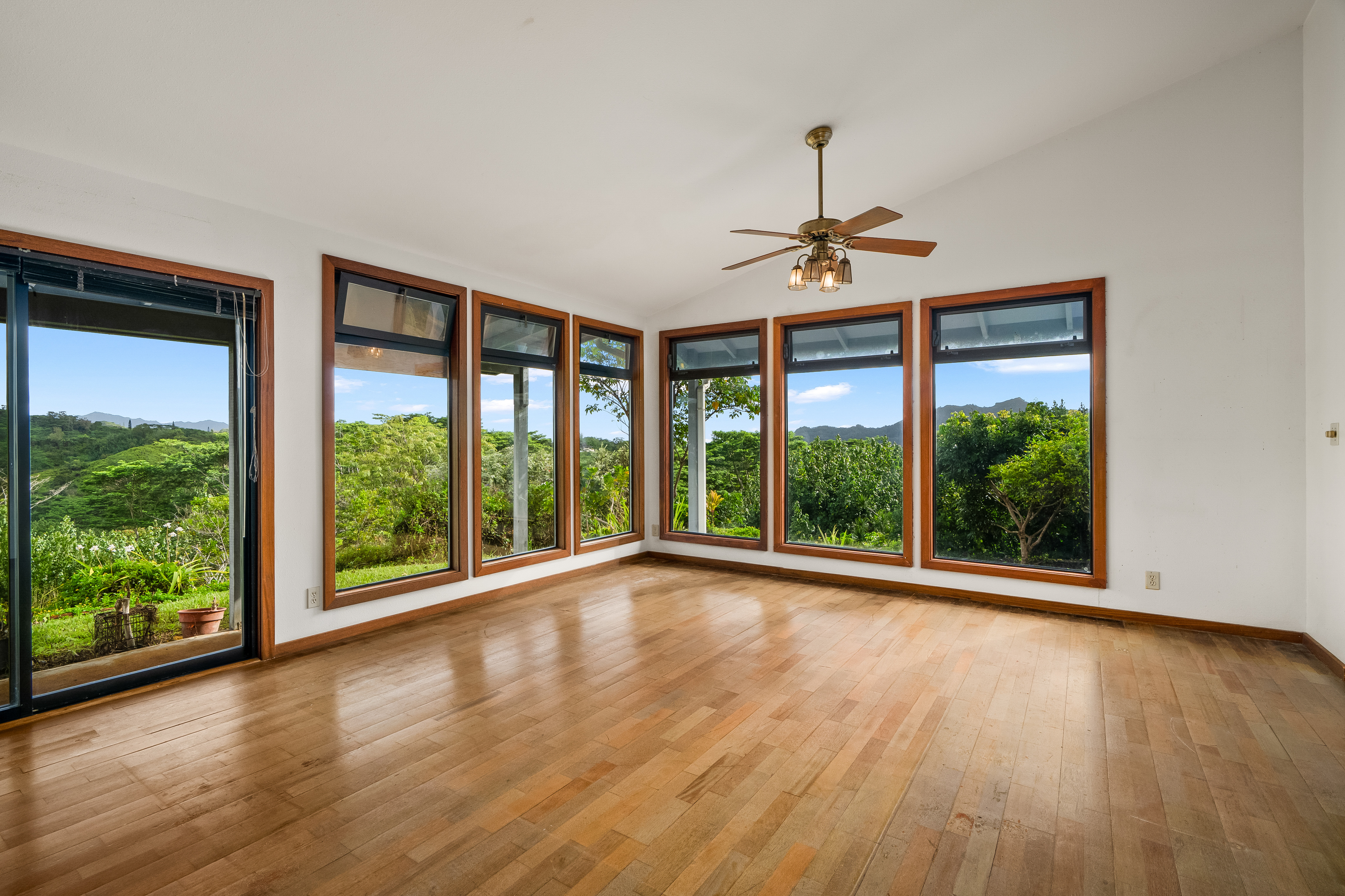 Kapaa, Hawaii, 96746, United States, 4 Bedrooms Bedrooms, ,4 BathroomsBathrooms,Residential,For Sale,1988200