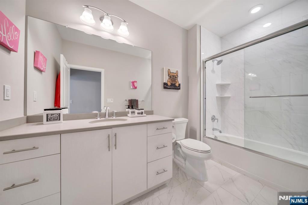 River Vale, New Jersey, 07675, United States, 3 Bedrooms Bedrooms, ,5 BathroomsBathrooms,Residential,For Sale,1906590