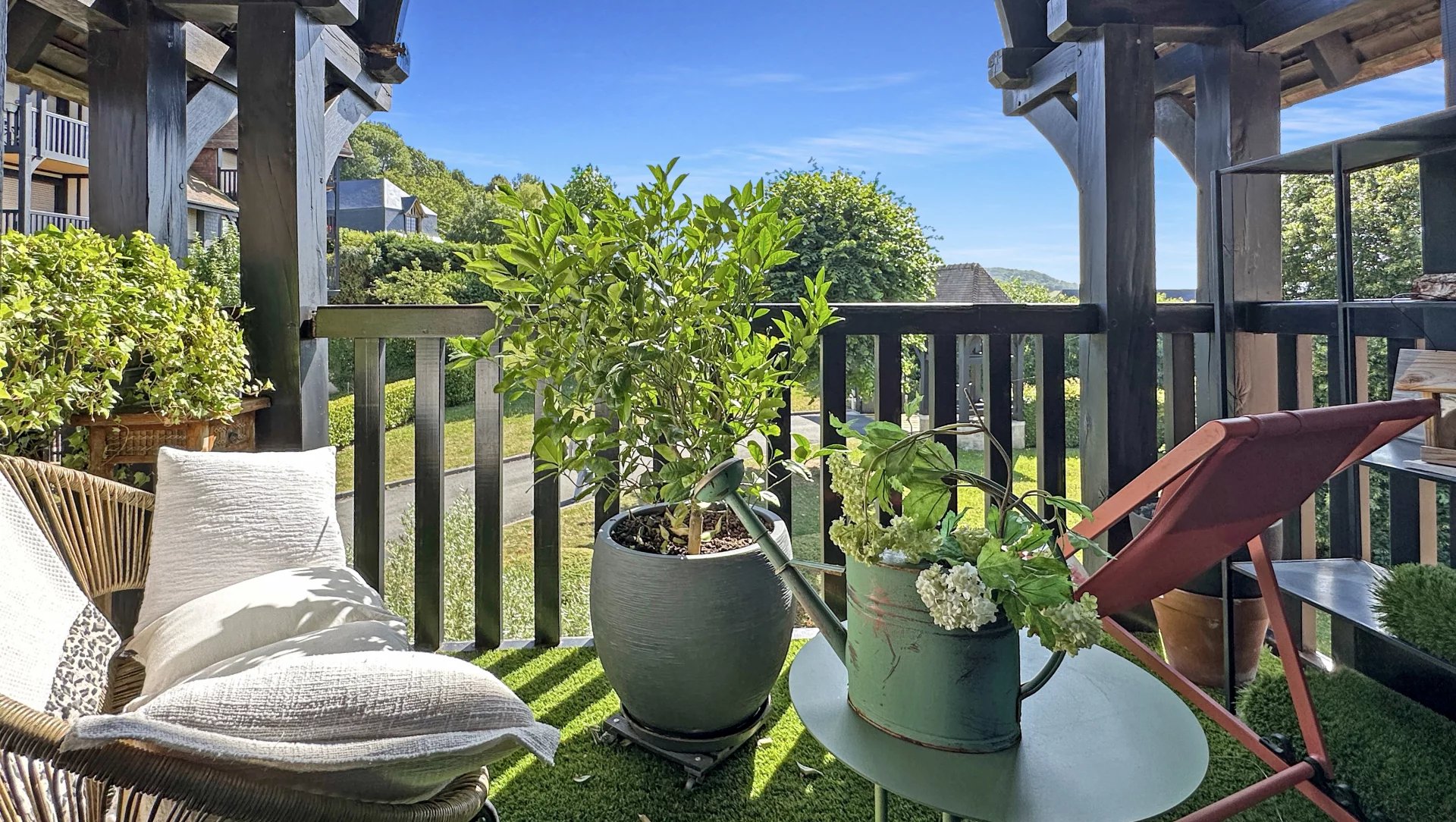 Deauville, Normandy, 14800, FR, 2 Bedrooms Bedrooms, ,4 BathroomsBathrooms,Residential,For Sale,1885221