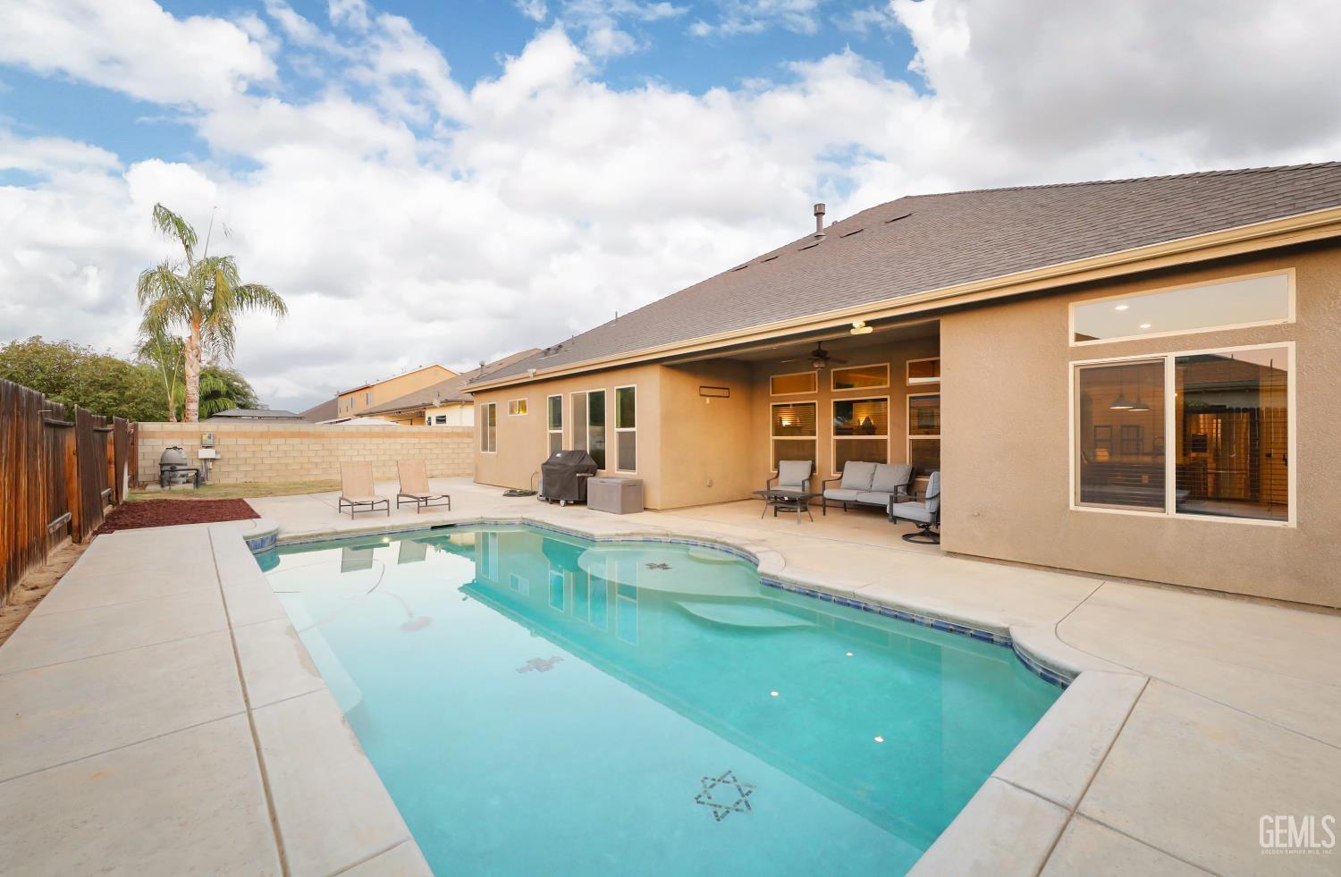 Bakersfield, California, 93314, United States, 4 Bedrooms Bedrooms, ,4 BathroomsBathrooms,Residential,For Sale,2010376