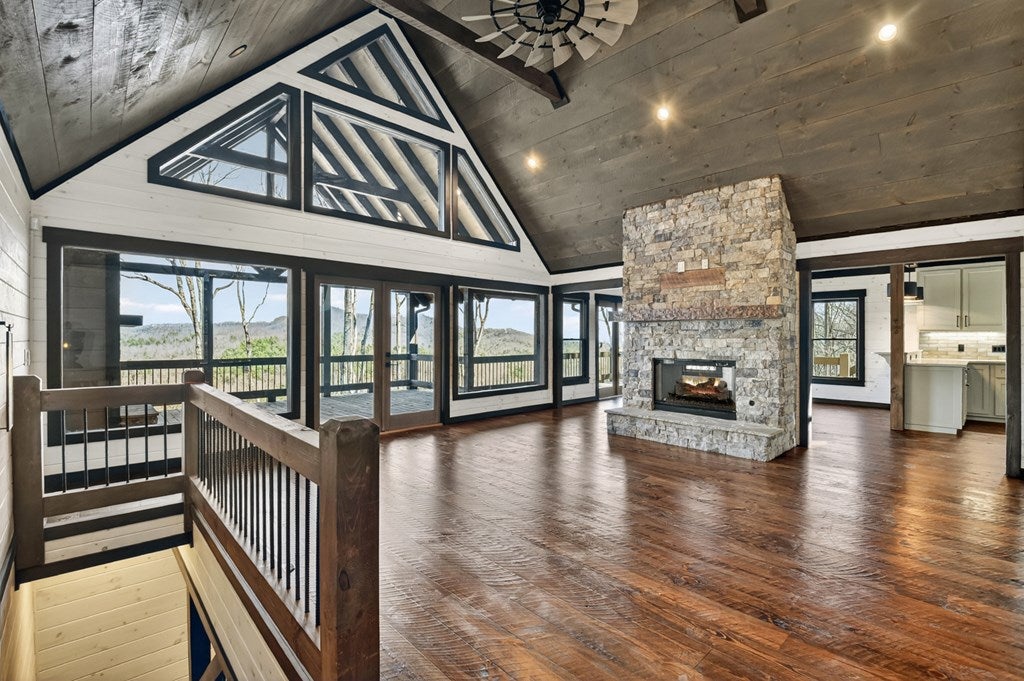 Mineral Bluff, Georgia, 30559, United States, 4 Bedrooms Bedrooms, ,4 BathroomsBathrooms,Residential,For Sale,2010498