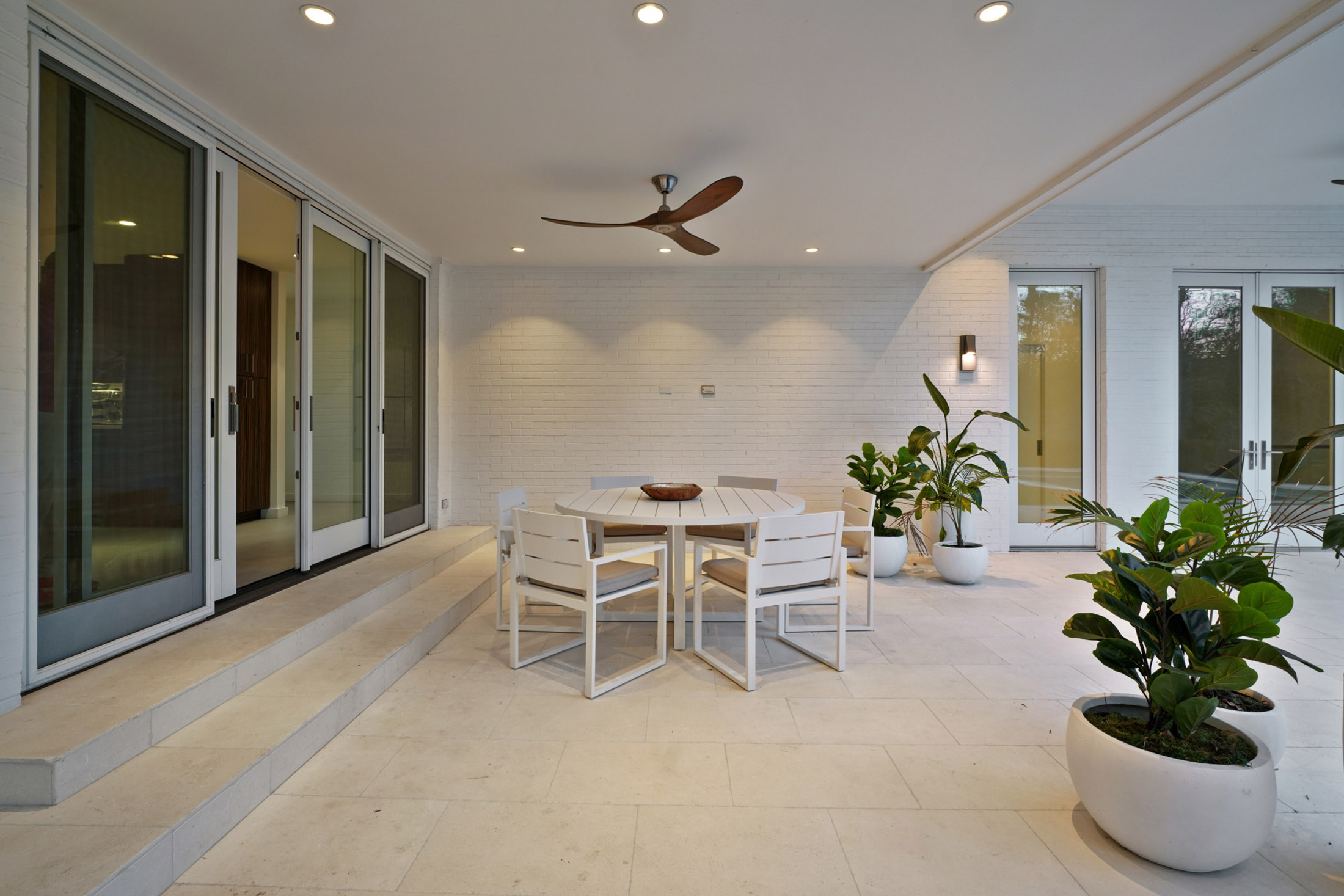  Magazine-worthy Mid-century Modern Retreat in the Heart of Morningside - 物件實景