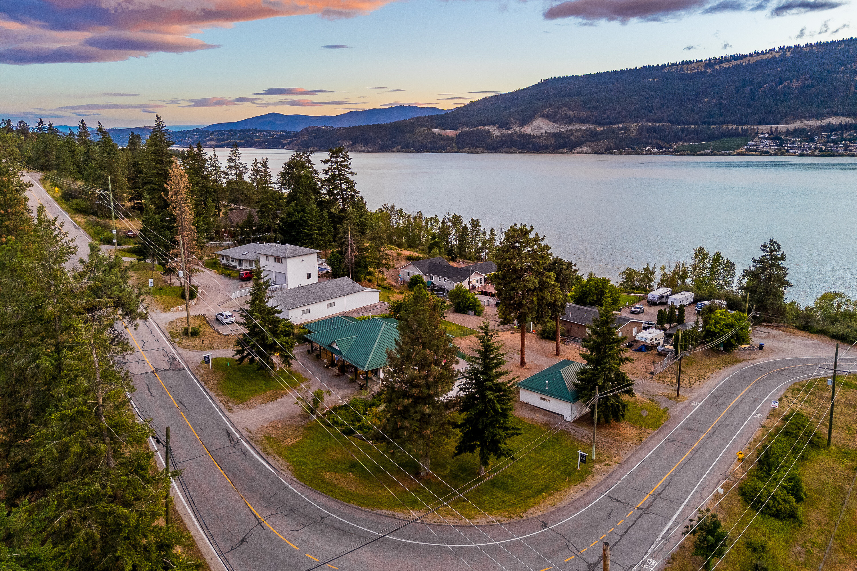  Charming Lakeview Rancher - 物件實景