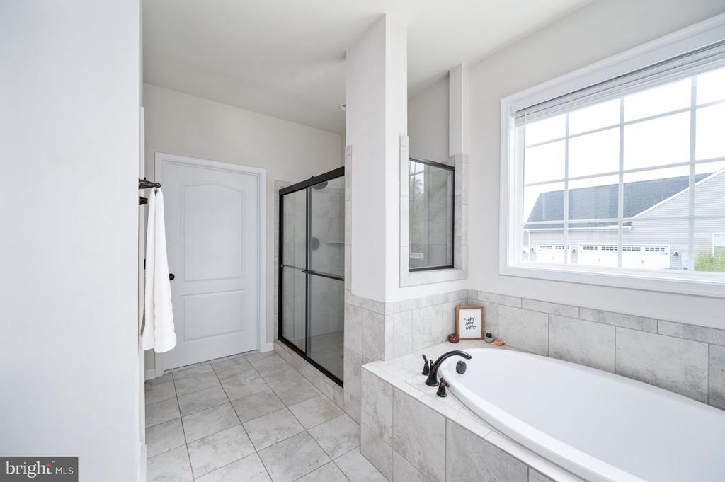 Fredericksburg, Virginia, 22406, United States, 5 Bedrooms Bedrooms, ,4 BathroomsBathrooms,Residential,For Sale,2005971