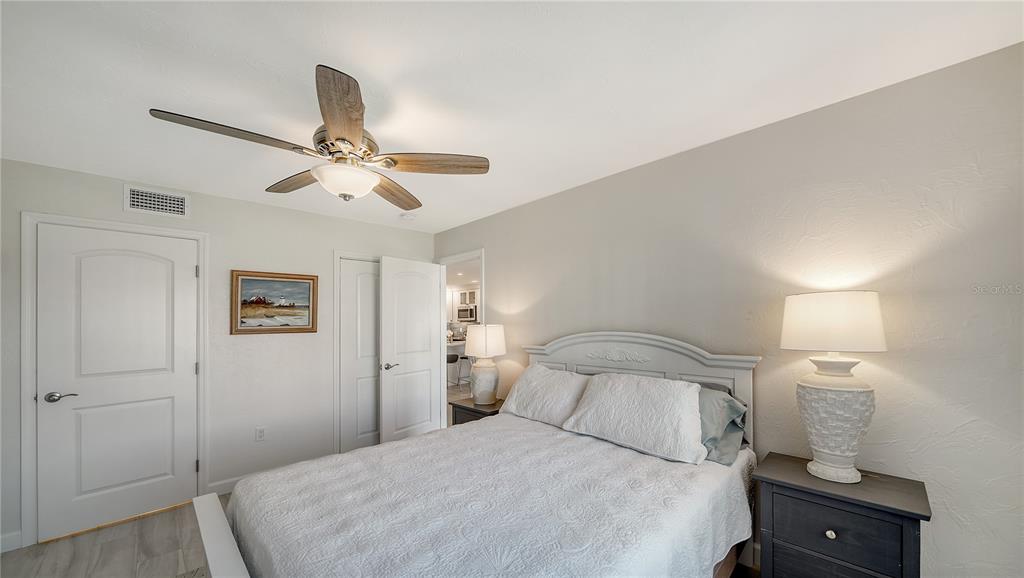 Longboat Key, Florida, 34228, United States, 2 Bedrooms Bedrooms, ,2 BathroomsBathrooms,Residential,For Sale,1993479