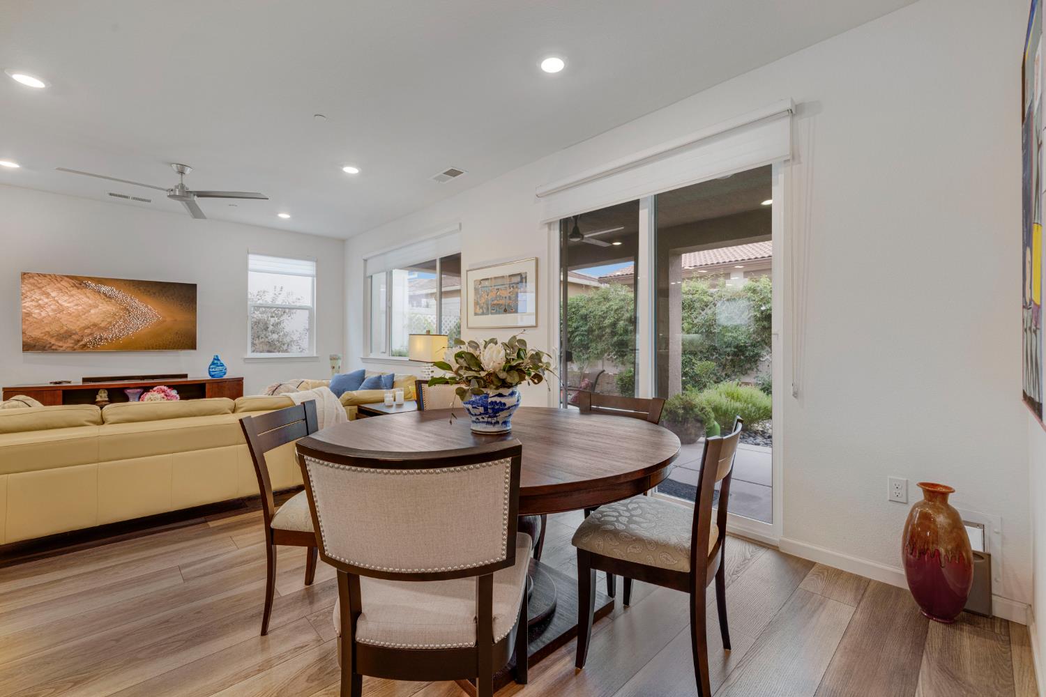 El Dorado Hills, California, 95762, United States, 2 Bedrooms Bedrooms, ,2 BathroomsBathrooms,Residential,For Sale,1950848