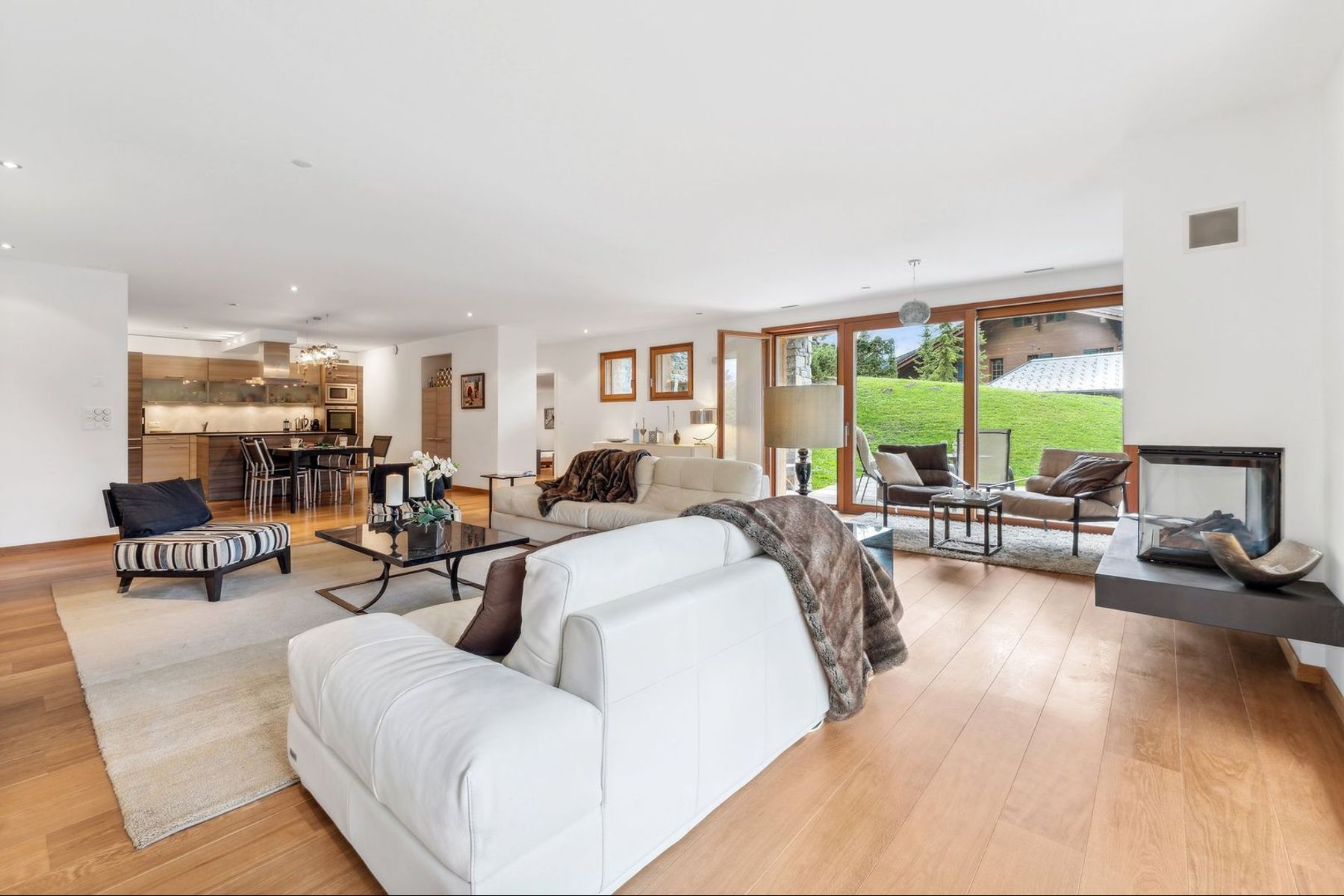  Villars, luxurious 6 pcs contemporary, garden, 2 parkings, ski in/ski out - 物件實景