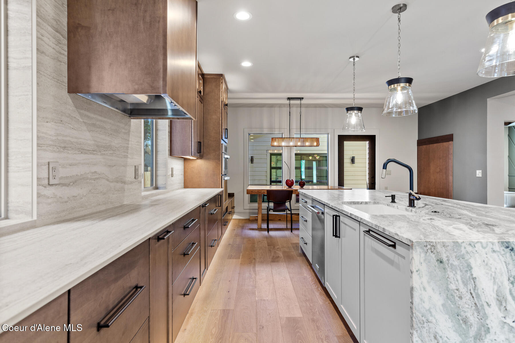 Coeur d'Alene, Idaho, 83814, United States, 4 Bedrooms Bedrooms, ,5 BathroomsBathrooms,Residential,For Sale,2014522